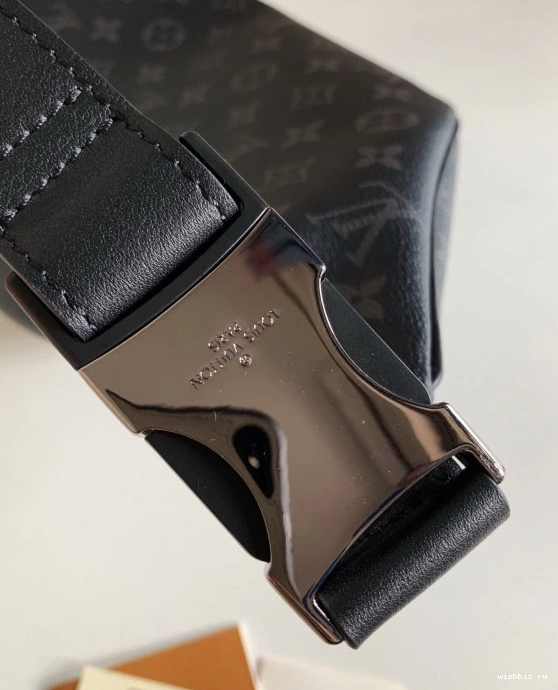 WIS DISCOVERY VUITTON LOUIS BUMBAG 0126